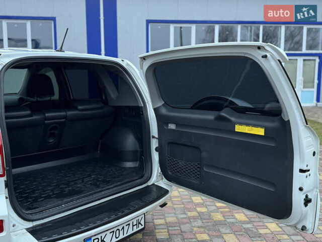 Белый Тойота РАВ 4, объемом двигателя 2 л и пробегом 139 тыс. км за 12999 $, фото 17 на Automoto.ua