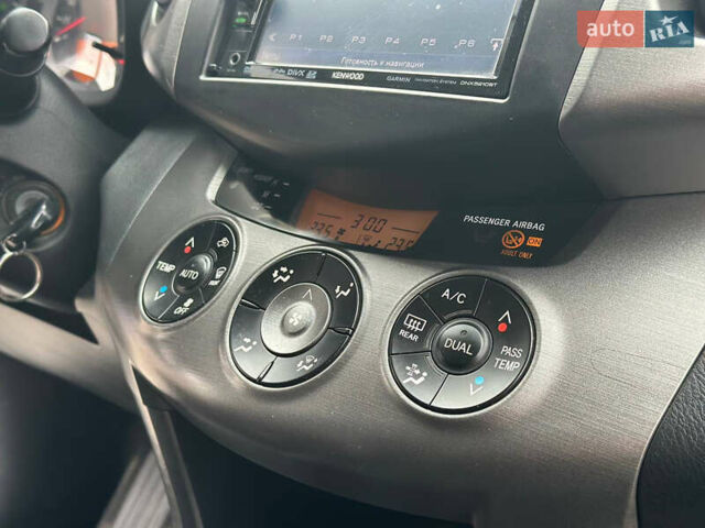 Белый Тойота РАВ 4, объемом двигателя 2 л и пробегом 186 тыс. км за 12999 $, фото 30 на Automoto.ua