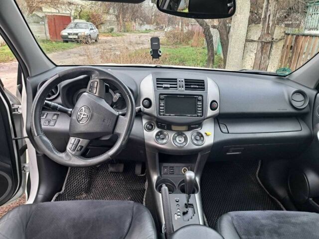 Белый Тойота РАВ 4, объемом двигателя 2.2 л и пробегом 300 тыс. км за 11000 $, фото 14 на Automoto.ua