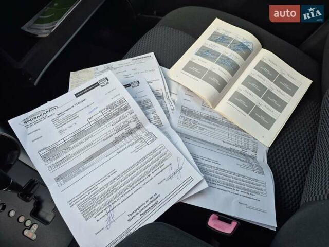 Белый Тойота РАВ 4, объемом двигателя 2 л и пробегом 86 тыс. км за 14350 $, фото 88 на Automoto.ua