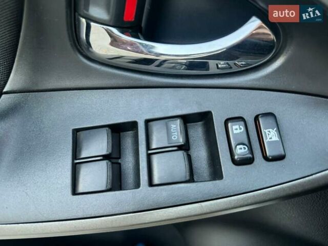 Білий Тойота РАВ 4, об'ємом двигуна 2.23 л та пробігом 281 тис. км за 7999 $, фото 32 на Automoto.ua