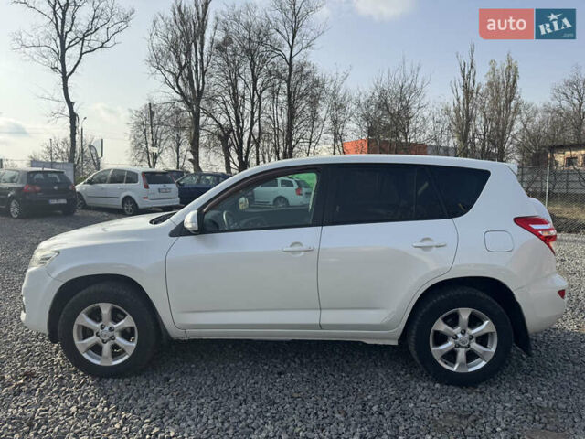 Білий Тойота РАВ 4, об'ємом двигуна 2 л та пробігом 190 тис. км за 12999 $, фото 14 на Automoto.ua
