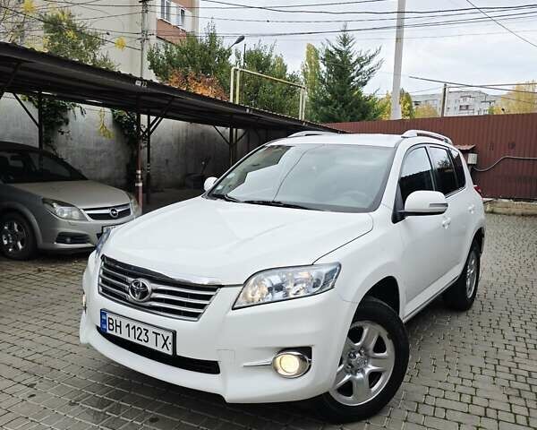 Белый Тойота РАВ 4, объемом двигателя 2.23 л и пробегом 250 тыс. км за 10850 $, фото 2 на Automoto.ua