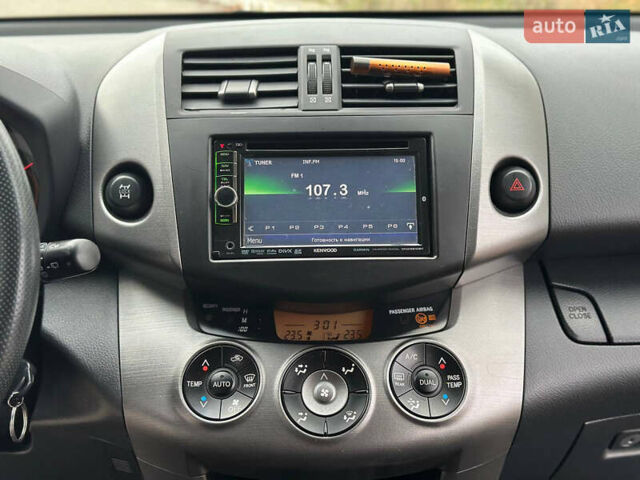 Белый Тойота РАВ 4, объемом двигателя 2 л и пробегом 186 тыс. км за 12999 $, фото 37 на Automoto.ua