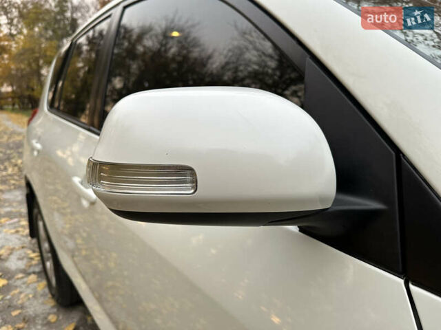 Белый Тойота РАВ 4, объемом двигателя 2 л и пробегом 186 тыс. км за 12999 $, фото 9 на Automoto.ua