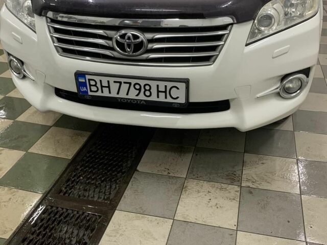 Белый Тойота РАВ 4, объемом двигателя 2 л и пробегом 136 тыс. км за 12900 $, фото 7 на Automoto.ua