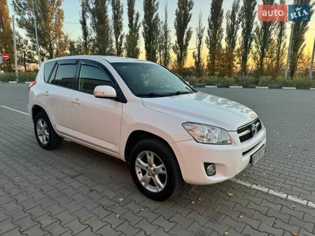Білий Тойота РАВ 4, об'ємом двигуна 2.23 л та пробігом 281 тис. км за 7999 $, фото 4 на Automoto.ua