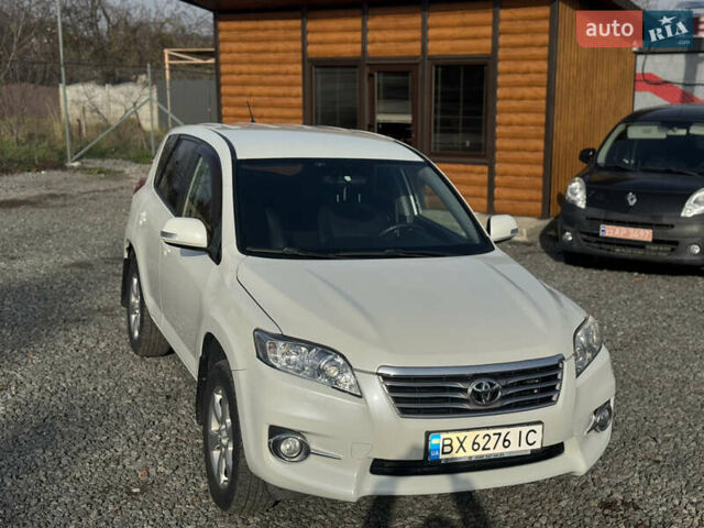 Білий Тойота РАВ 4, об'ємом двигуна 2 л та пробігом 190 тис. км за 12999 $, фото 8 на Automoto.ua