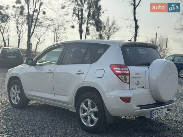 Білий Тойота РАВ 4, об'ємом двигуна 2 л та пробігом 190 тис. км за 12999 $, фото 19 на Automoto.ua