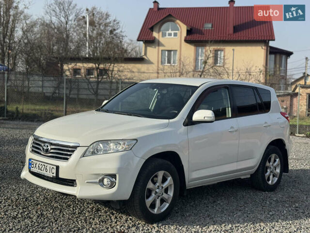 Білий Тойота РАВ 4, об'ємом двигуна 2 л та пробігом 190 тис. км за 12999 $, фото 6 на Automoto.ua