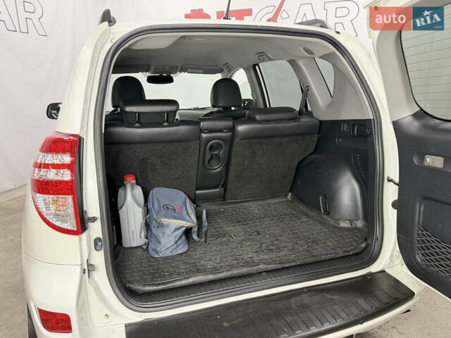 Белый Тойота РАВ 4, объемом двигателя 1.99 л и пробегом 157 тыс. км за 14200 $, фото 53 на Automoto.ua