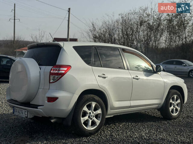 Білий Тойота РАВ 4, об'ємом двигуна 2 л та пробігом 190 тис. км за 12999 $, фото 18 на Automoto.ua