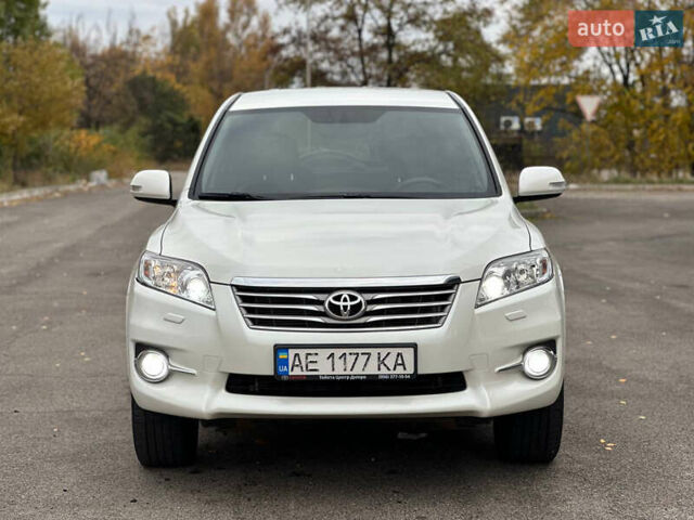 Белый Тойота РАВ 4, объемом двигателя 2 л и пробегом 186 тыс. км за 12999 $, фото 4 на Automoto.ua