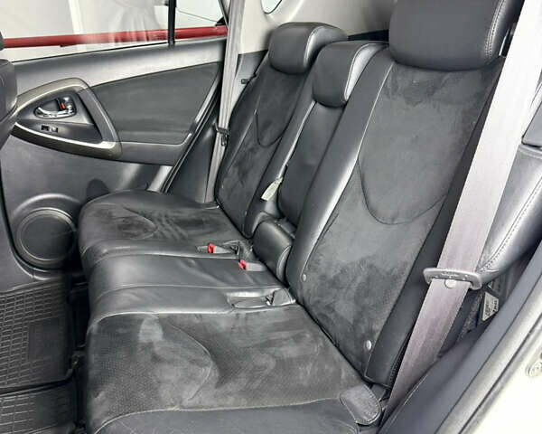 Белый Тойота РАВ 4, объемом двигателя 1.99 л и пробегом 157 тыс. км за 14200 $, фото 50 на Automoto.ua