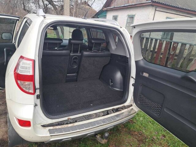 Белый Тойота РАВ 4, объемом двигателя 2.2 л и пробегом 300 тыс. км за 11000 $, фото 11 на Automoto.ua