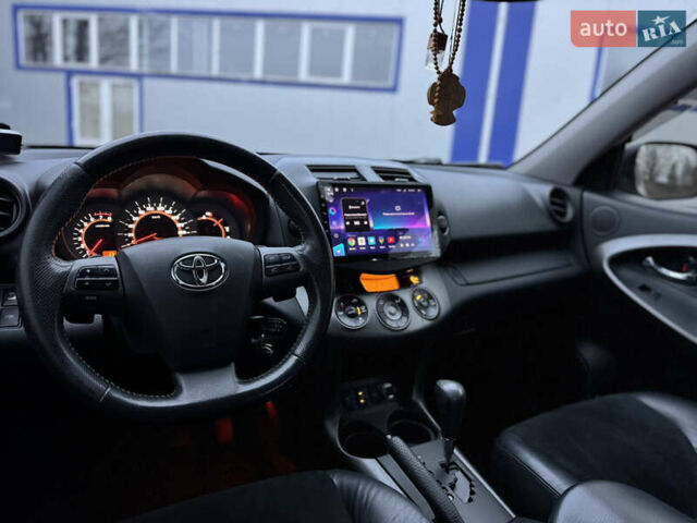 Белый Тойота РАВ 4, объемом двигателя 2 л и пробегом 139 тыс. км за 12999 $, фото 9 на Automoto.ua