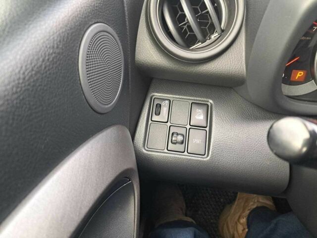 Белый Тойота РАВ 4, объемом двигателя 2.2 л и пробегом 300 тыс. км за 11000 $, фото 7 на Automoto.ua