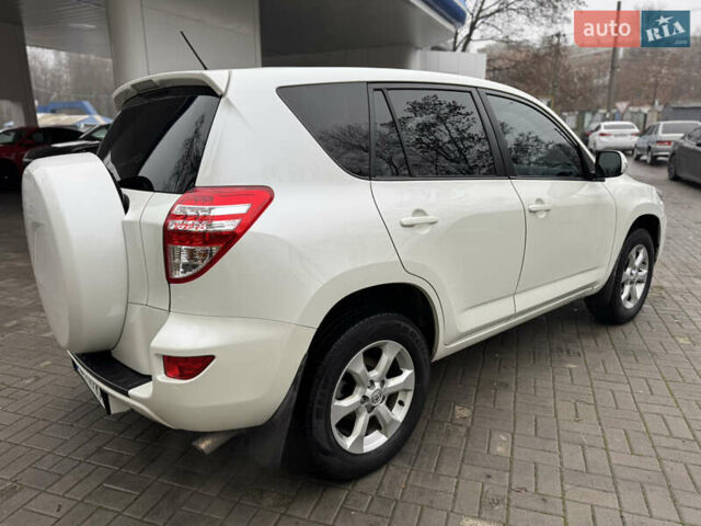 Белый Тойота РАВ 4, объемом двигателя 1.99 л и пробегом 186 тыс. км за 11999 $, фото 8 на Automoto.ua