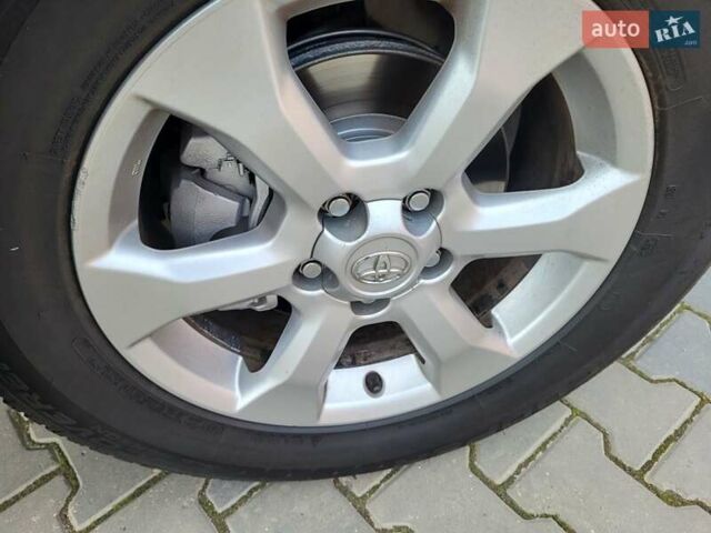 Белый Тойота РАВ 4, объемом двигателя 1.99 л и пробегом 231 тыс. км за 12500 $, фото 5 на Automoto.ua