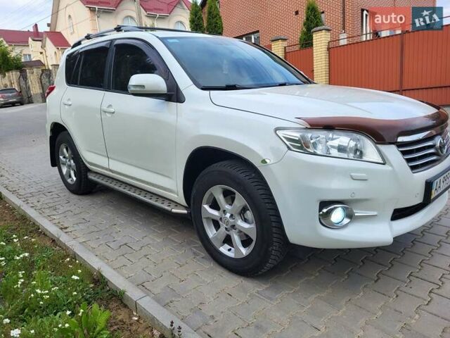 Белый Тойота РАВ 4, объемом двигателя 1.99 л и пробегом 231 тыс. км за 12500 $, фото 16 на Automoto.ua
