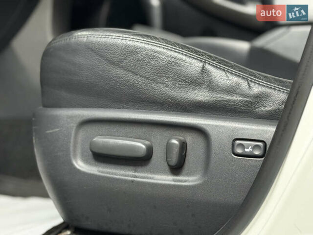 Белый Тойота РАВ 4, объемом двигателя 1.99 л и пробегом 157 тыс. км за 14200 $, фото 28 на Automoto.ua