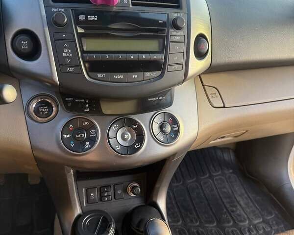 Белый Тойота РАВ 4, объемом двигателя 1.99 л и пробегом 110 тыс. км за 15500 $, фото 9 на Automoto.ua