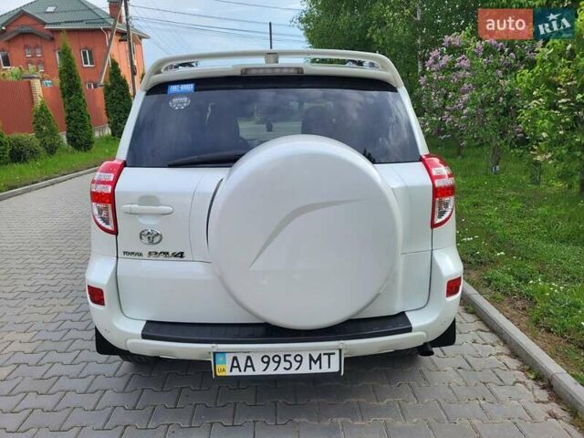 Белый Тойота РАВ 4, объемом двигателя 1.99 л и пробегом 231 тыс. км за 12500 $, фото 26 на Automoto.ua