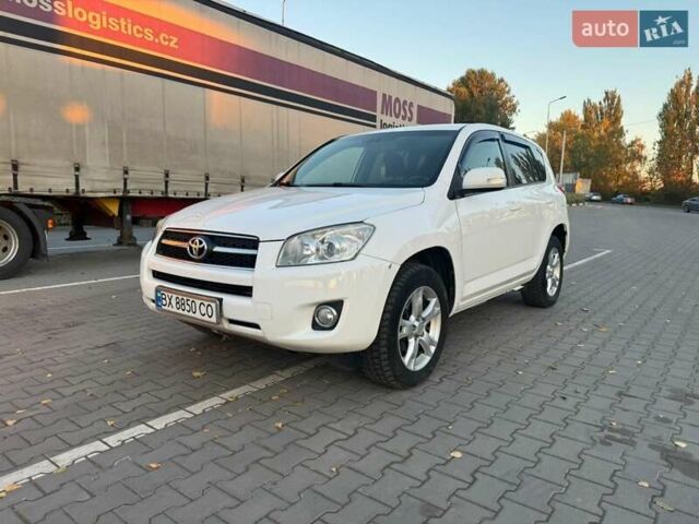 Білий Тойота РАВ 4, об'ємом двигуна 2.23 л та пробігом 281 тис. км за 7999 $, фото 12 на Automoto.ua