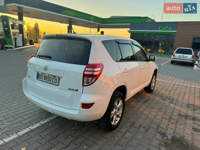 Білий Тойота РАВ 4, об'ємом двигуна 2.23 л та пробігом 281 тис. км за 7999 $, фото 21 на Automoto.ua