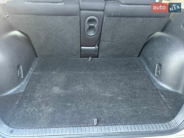 Білий Тойота РАВ 4, об'ємом двигуна 2.23 л та пробігом 281 тис. км за 7999 $, фото 36 на Automoto.ua