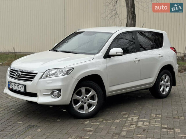Белый Тойота РАВ 4, объемом двигателя 1.99 л и пробегом 186 тыс. км за 11999 $, фото 1 на Automoto.ua