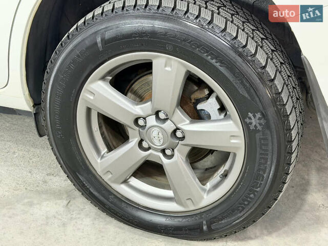 Белый Тойота РАВ 4, объемом двигателя 1.99 л и пробегом 157 тыс. км за 14200 $, фото 21 на Automoto.ua