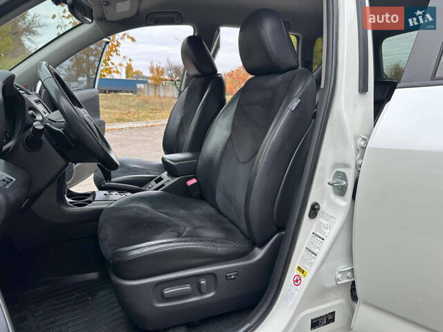 Белый Тойота РАВ 4, объемом двигателя 2 л и пробегом 186 тыс. км за 12999 $, фото 16 на Automoto.ua