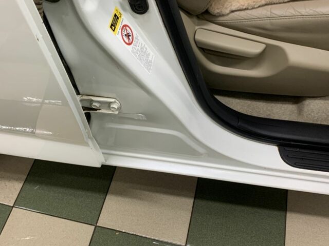 Белый Тойота РАВ 4, объемом двигателя 2 л и пробегом 136 тыс. км за 12900 $, фото 5 на Automoto.ua