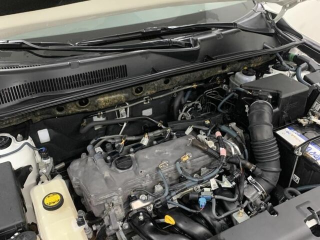 Белый Тойота РАВ 4, объемом двигателя 2 л и пробегом 136 тыс. км за 12900 $, фото 3 на Automoto.ua