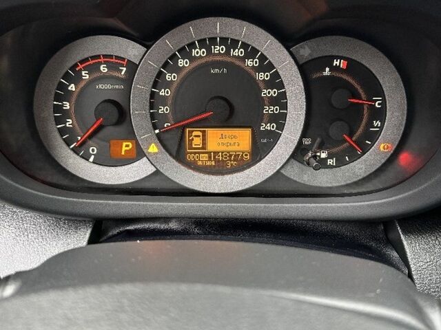 Белый Тойота РАВ 4, объемом двигателя 2.2 л и пробегом 153 тыс. км за 13900 $, фото 14 на Automoto.ua