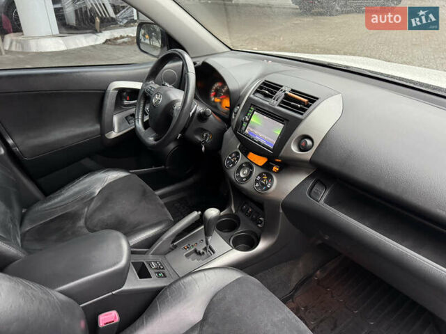 Белый Тойота РАВ 4, объемом двигателя 1.99 л и пробегом 186 тыс. км за 11999 $, фото 15 на Automoto.ua