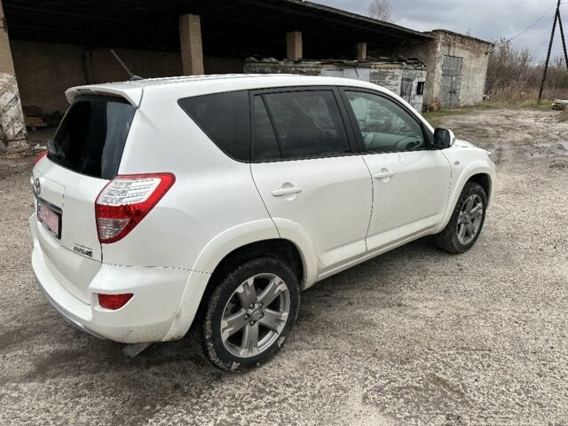 Белый Тойота РАВ 4, объемом двигателя 2.2 л и пробегом 153 тыс. км за 13900 $, фото 3 на Automoto.ua