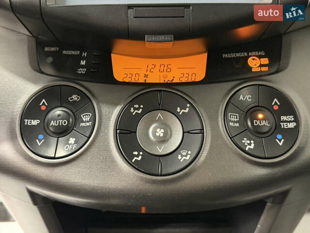 Белый Тойота РАВ 4, объемом двигателя 1.99 л и пробегом 157 тыс. км за 14200 $, фото 36 на Automoto.ua