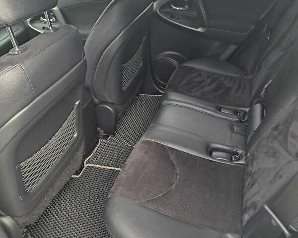 Белый Тойота РАВ 4, объемом двигателя 2.2 л и пробегом 300 тыс. км за 11000 $, фото 14 на Automoto.ua