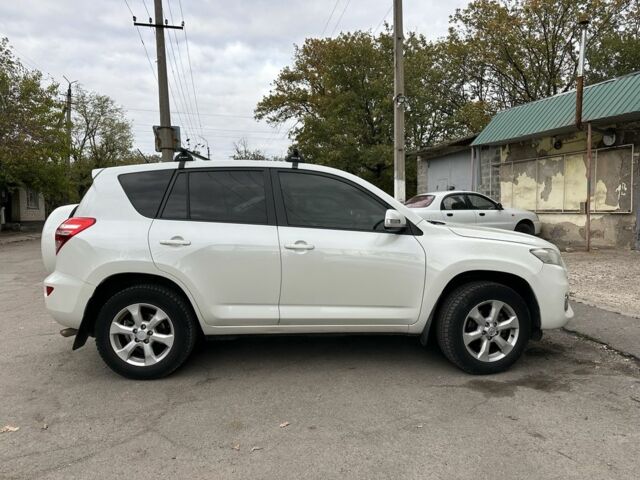 Білий Тойота РАВ 4, об'ємом двигуна 0 л та пробігом 168 тис. км за 12900 $, фото 4 на Automoto.ua