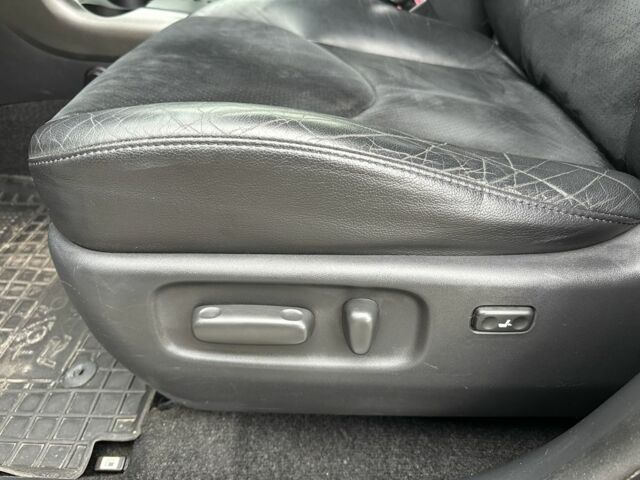 Білий Тойота РАВ 4, об'ємом двигуна 0 л та пробігом 168 тис. км за 12900 $, фото 9 на Automoto.ua