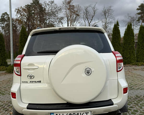 Белый Тойота РАВ 4, объемом двигателя 1.99 л и пробегом 225 тыс. км за 13200 $, фото 4 на Automoto.ua