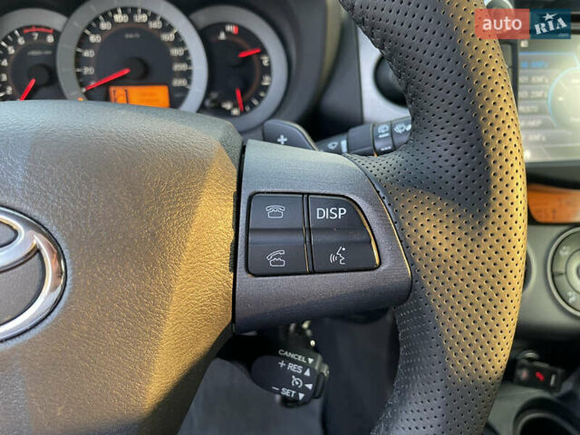 Білий Тойота РАВ 4, об'ємом двигуна 2 л та пробігом 174 тис. км за 13000 $, фото 40 на Automoto.ua