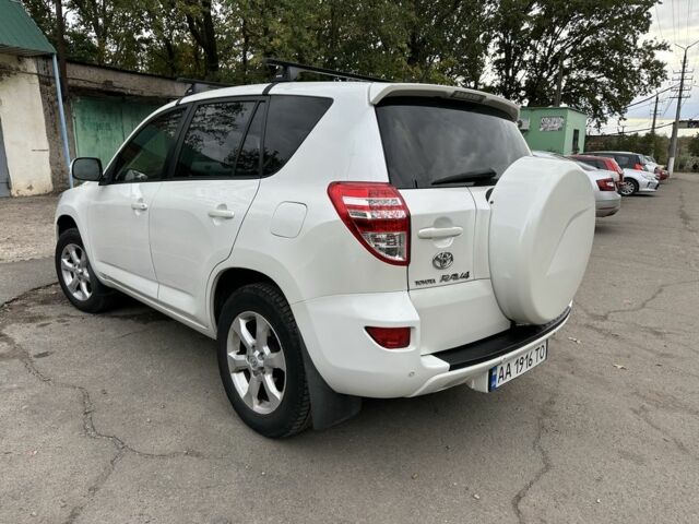 Білий Тойота РАВ 4, об'ємом двигуна 0 л та пробігом 168 тис. км за 12900 $, фото 6 на Automoto.ua