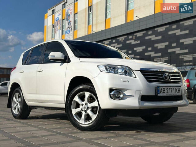 Білий Тойота РАВ 4, об'ємом двигуна 2 л та пробігом 158 тис. км за 13000 $, фото 5 на Automoto.ua