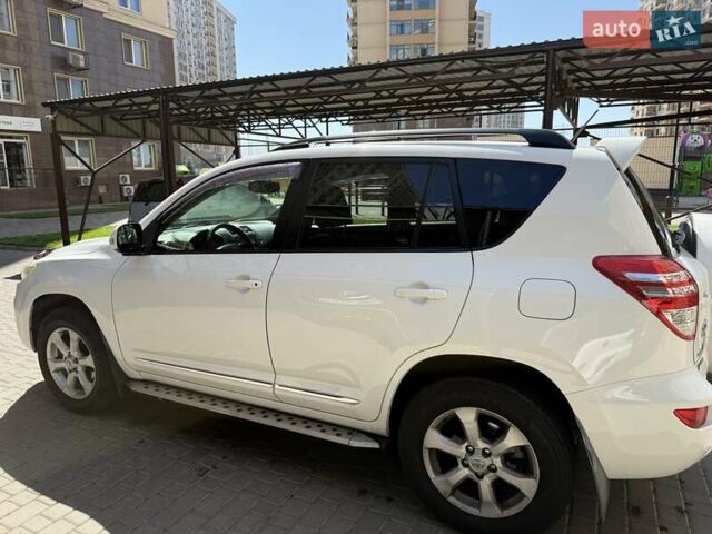 Білий Тойота РАВ 4, об'ємом двигуна 1.99 л та пробігом 189 тис. км за 12200 $, фото 2 на Automoto.ua