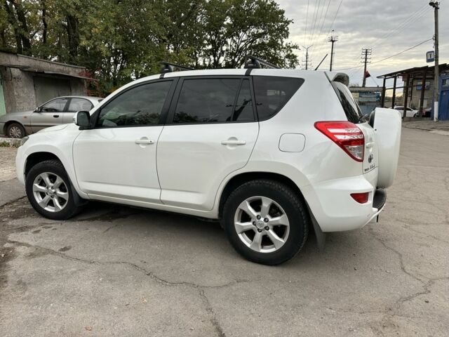 Білий Тойота РАВ 4, об'ємом двигуна 0 л та пробігом 168 тис. км за 12900 $, фото 7 на Automoto.ua