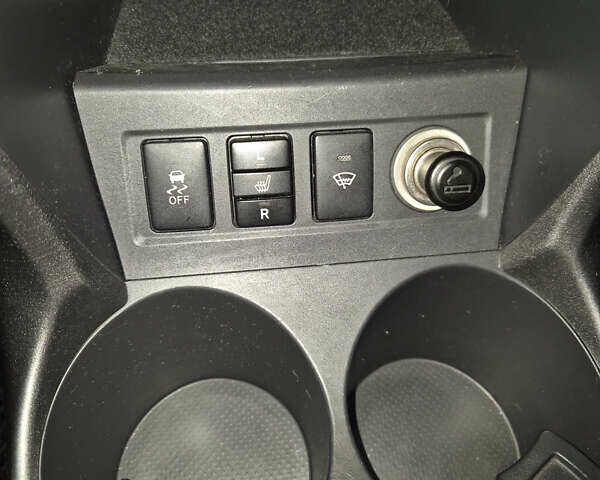 Белый Тойота РАВ 4, объемом двигателя 1.99 л и пробегом 226 тыс. км за 15000 $, фото 11 на Automoto.ua