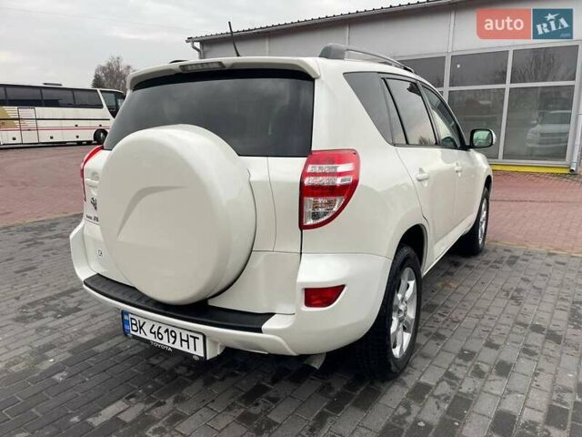 Белый Тойота РАВ 4, объемом двигателя 2.23 л и пробегом 218 тыс. км за 12000 $, фото 9 на Automoto.ua